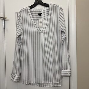 NWT Ann Taylor sz M White and Navy Striped Pullover Blouse